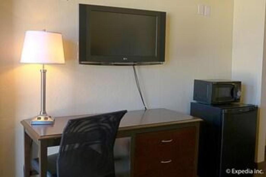Lemon Heights Inn Тастин Экстерьер фото