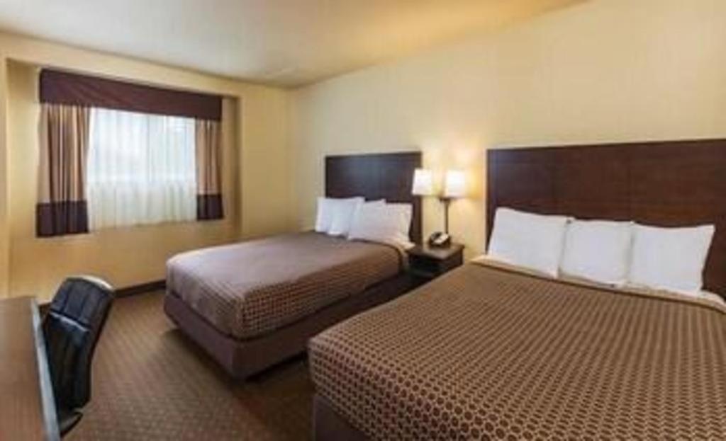 Lemon Heights Inn Тастин Экстерьер фото