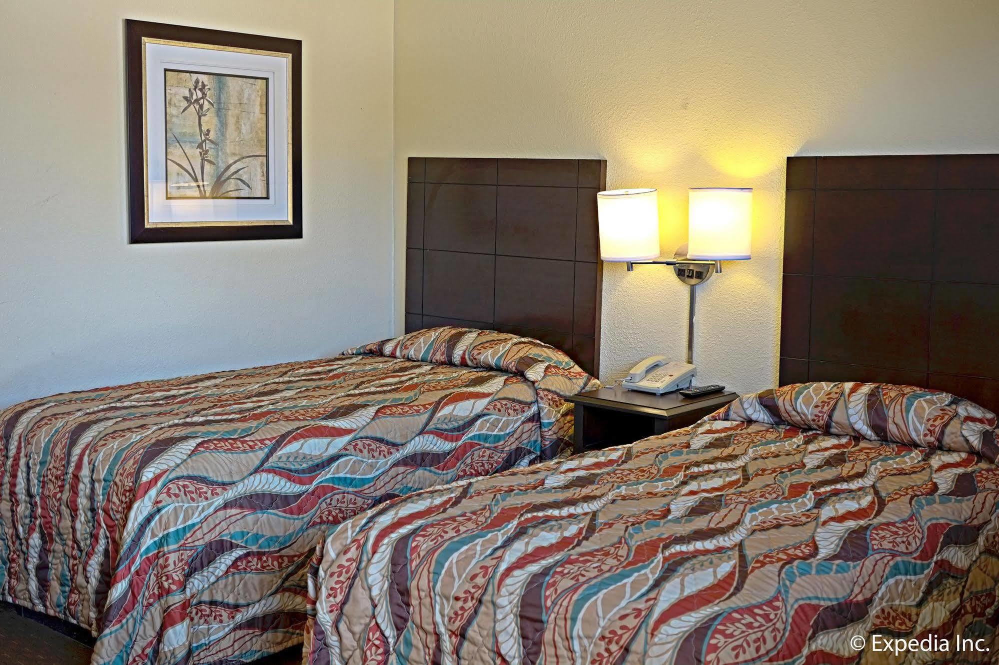 Lemon Heights Inn Тастин Экстерьер фото