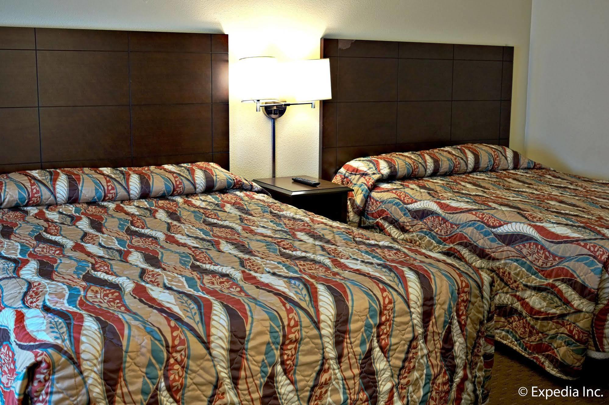 Lemon Heights Inn Тастин Экстерьер фото